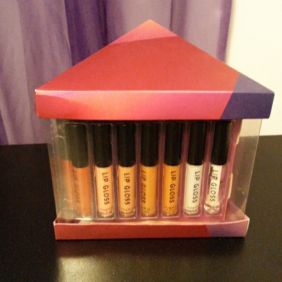 New Better Not Pout 15 Piece Lip Gloss Set - Picture 3 of 5